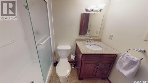 75 Connaught Crescent, Regina, SK - Indoor Photo Showing Bathroom