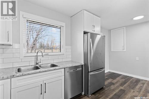 222-224 Carleton Drive, Saskatoon, SK - Indoor Photo Showing Kitchen With Stainless Steel Kitchen With Double Sink