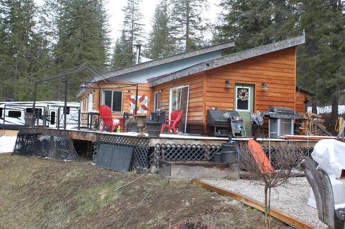 4675 Highway 6, Hills, BC - Outdoor With Deck Patio Veranda