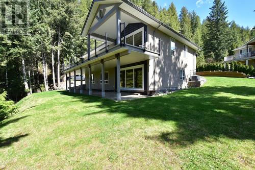 2592 Alpen Paradies Road Unit# 9, Blind Bay, BC - Outdoor With Deck Patio Veranda