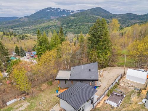 1950 Phoenix Avenue, Rossland, BC - Outdoor With View