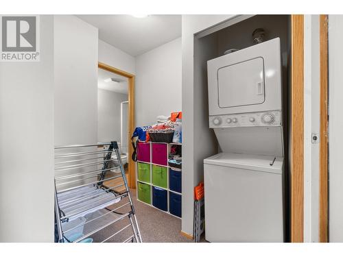 3180 De Montreuil Court Unit# 103, Kelowna, BC - Indoor Photo Showing Laundry Room