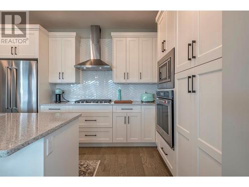 269 Diamond Way Unit# 16, Vernon, BC - Indoor Photo Showing Kitchen With Stainless Steel Kitchen With Upgraded Kitchen