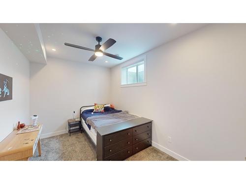 510 5Th Avenue, Kimberley, BC - Indoor Photo Showing Bedroom