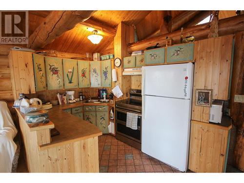 73 Tupper Village Subdivision, Dawson Creek, BC - Indoor Photo Showing Kitchen