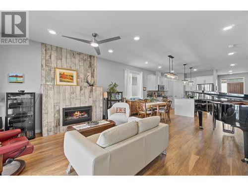1611 10 Street Sw Unit# 2, Salmon Arm, BC - Indoor Photo Showing Living Room With Fireplace