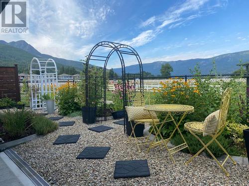 1611 10 Street Sw Unit# 2, Salmon Arm, BC - Outdoor With View