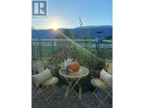 1611 10 Street Sw Unit# 2, Salmon Arm, BC -  With View