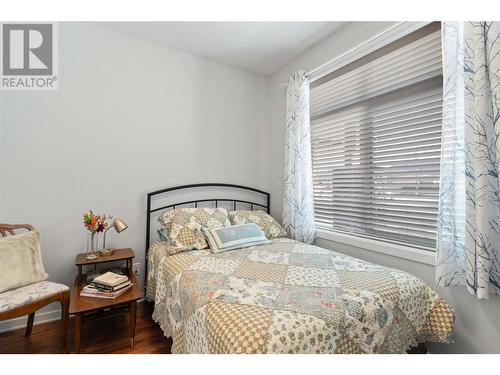 1611 10 Street Sw Unit# 2, Salmon Arm, BC - Indoor Photo Showing Bedroom