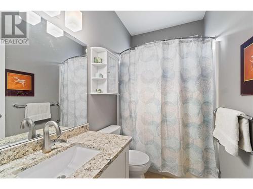 1611 10 Street Sw Unit# 2, Salmon Arm, BC - Indoor Photo Showing Bathroom