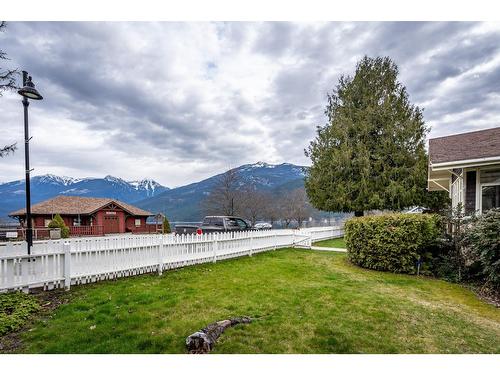 311 Front Street, Kaslo, BC - Outdoor With View
