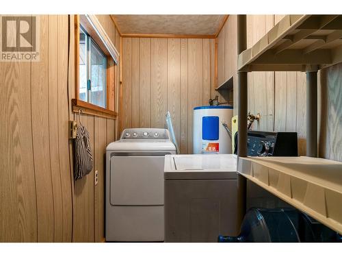 7609 Mountain Drive, Anglemont, BC - Indoor Photo Showing Laundry Room