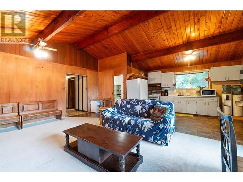 7609 Mountain Drive, Anglemont, BC - Indoor
