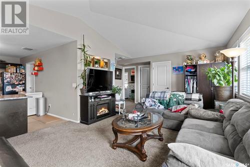330 100 Chaparral Boulevard, Martensville, SK - Indoor Photo Showing Living Room