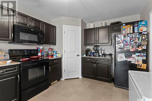 330 100 Chaparral Boulevard, Martensville, SK - Indoor Photo Showing Kitchen