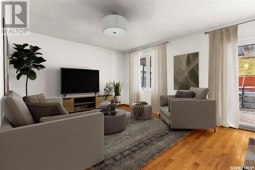 5 100 James Street S, Lumsden, SK - Indoor Photo Showing Living Room