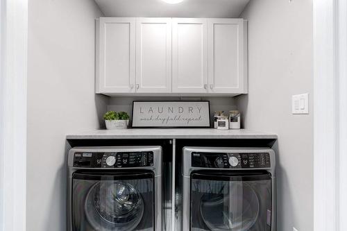 8 Pierre Trudeau Lane, Grimsby, ON - Indoor Photo Showing Laundry Room
