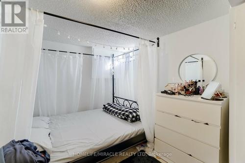 34 Greenbush Crt, Brampton, ON - Indoor Photo Showing Bedroom