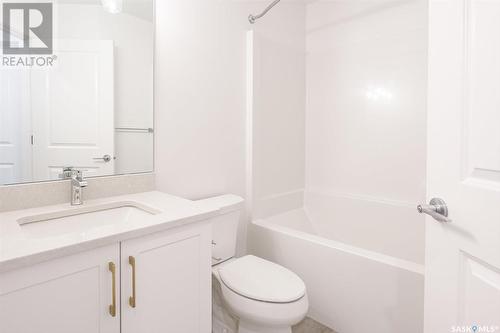 6 651 Dubois Crescent, Saskatoon, SK - Indoor Photo Showing Bathroom