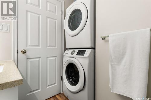 6 2338 Assiniboine Avenue, Regina, SK - Indoor Photo Showing Laundry Room