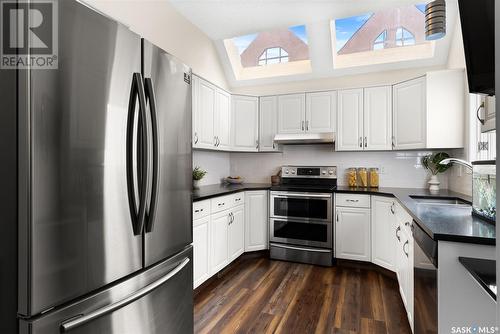 6 2338 Assiniboine Avenue, Regina, SK - Indoor Photo Showing Kitchen With Stainless Steel Kitchen With Upgraded Kitchen