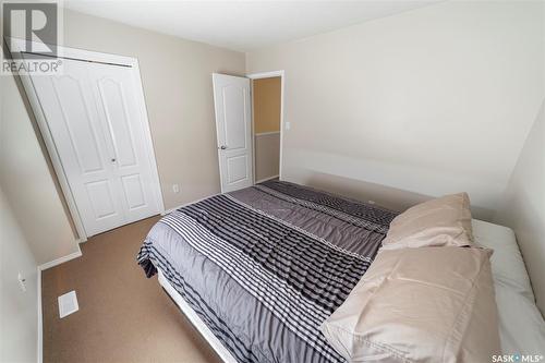 119 4601 Child Avenue, Regina, SK - Indoor Photo Showing Bedroom