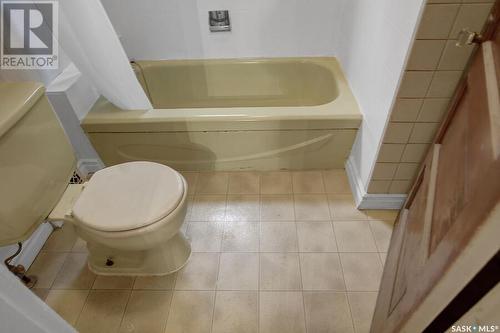 1757 St John Street, Regina, SK - Indoor Photo Showing Bathroom