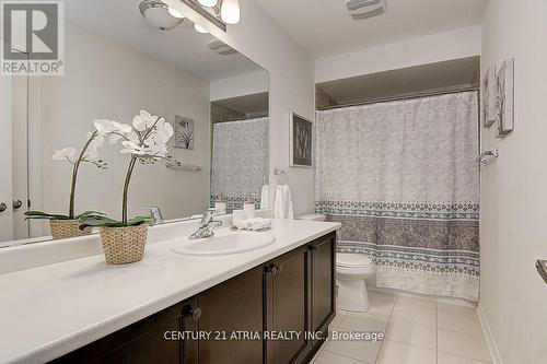 5 Robert Baldwin Boulevard, East Gwillimbury, ON - Indoor Photo Showing Bathroom