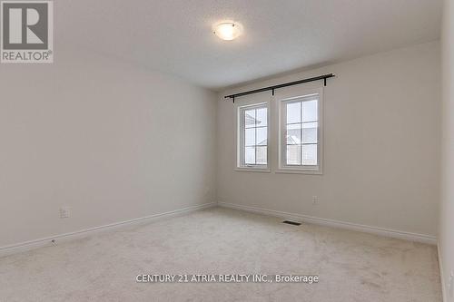 5 Robert Baldwin Boulevard, East Gwillimbury, ON - Indoor Photo Showing Other Room