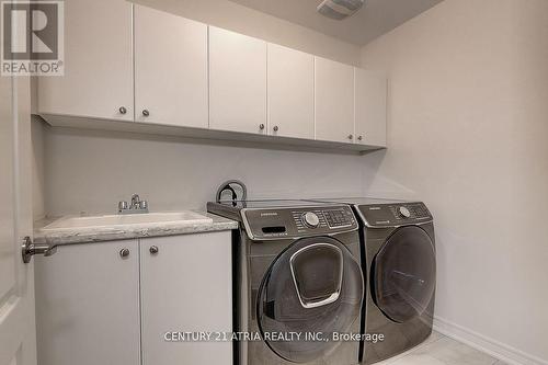 5 Robert Baldwin Boulevard, East Gwillimbury, ON - Indoor Photo Showing Laundry Room