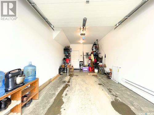 3 401 L Avenue S, Saskatoon, SK - Indoor Photo Showing Garage