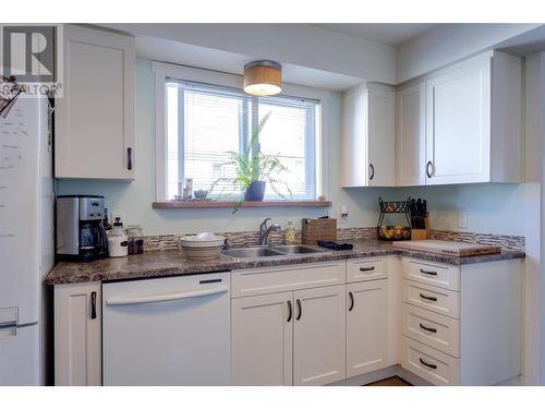 2422 Richter Street, Kelowna, BC - Indoor Photo Showing Kitchen With Double Sink
