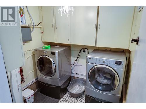 2422 Richter Street, Kelowna, BC - Indoor Photo Showing Laundry Room