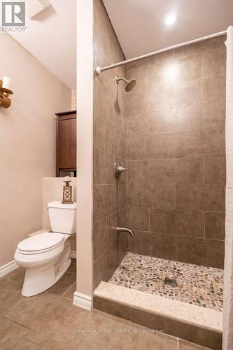 448 Woolwich St, Guelph, ON - Indoor Photo Showing Bathroom