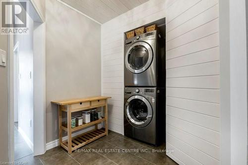 448 Woolwich St, Guelph, ON - Indoor Photo Showing Laundry Room