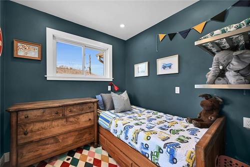 159 Rosedale Avenue, Hamilton, ON - Indoor Photo Showing Bedroom