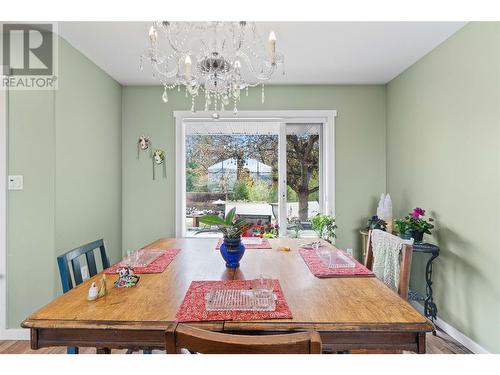 2657 Mountview Place, Blind Bay, BC - Indoor Photo Showing Dining Room