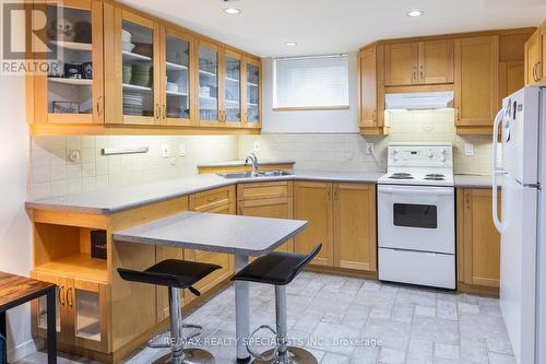 40 River Road, Mississauga, ON - Indoor Photo Showing Kitchen With Double Sink
