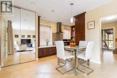 40 River Road, Mississauga, ON - Indoor Photo Showing Dining Room