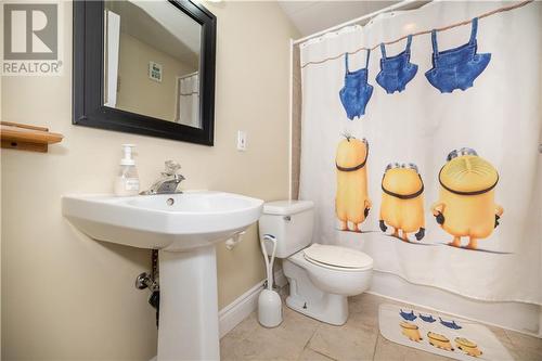 125 Springfield Crescent, Pembroke, ON - Indoor Photo Showing Bathroom