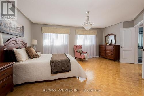 113 Sierra Court, Vaughan, ON - Indoor Photo Showing Bedroom