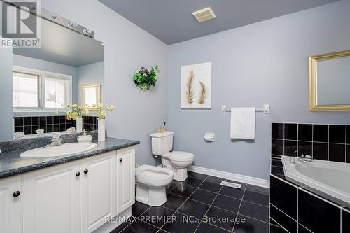 113 Sierra Crt, Vaughan, ON - Indoor Photo Showing Bathroom