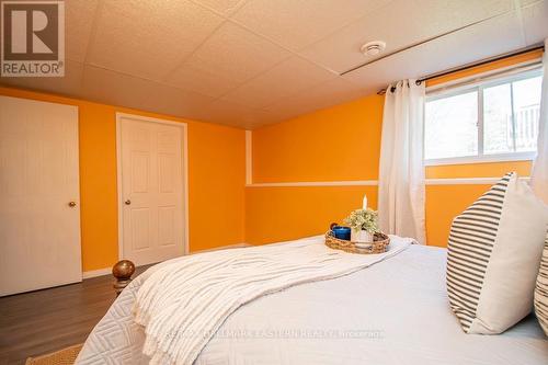 5 Cedar Tree Lane, Kawartha Lakes, ON - Indoor Photo Showing Bedroom