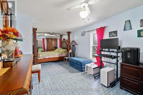 18224 Telephone Road, Quinte West, ON - Indoor Photo Showing Bedroom
