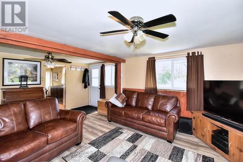 1650 Kinsale Road, Smith-Ennismore-Lakefield, ON - Indoor Photo Showing Living Room