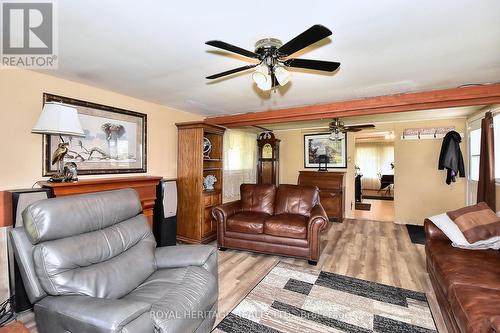 1650 Kinsale Road, Smith-Ennismore-Lakefield, ON - Indoor Photo Showing Living Room