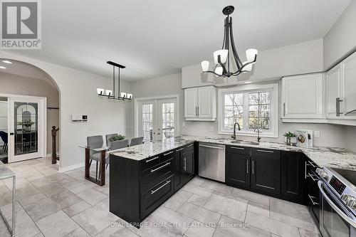 ##7 -25 Manor Park Cres, Guelph, ON - Indoor Photo Showing Kitchen With Upgraded Kitchen