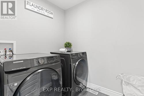 8 Farmington Cres, Belleville, ON - Indoor Photo Showing Laundry Room