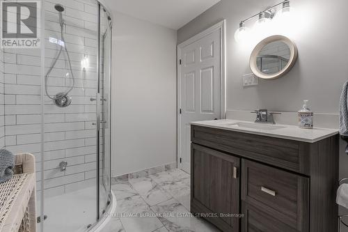 68 Swift Crescent, Cambridge, ON - Indoor Photo Showing Bathroom