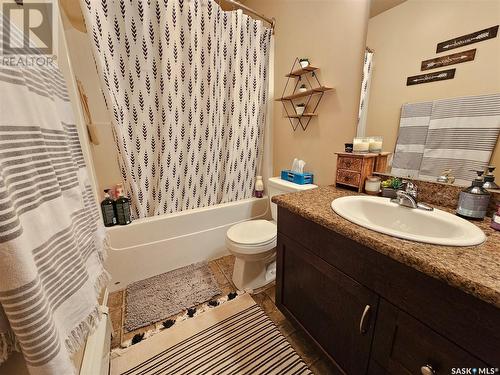 112 825 Gladstone Street E, Swift Current, SK - Indoor Photo Showing Bathroom